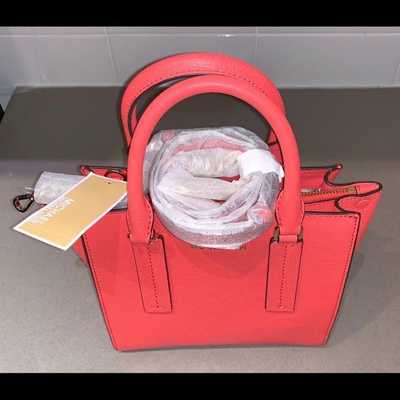 Michael Kors Alessa Leather Messenger Bag - Picture 3 of 3